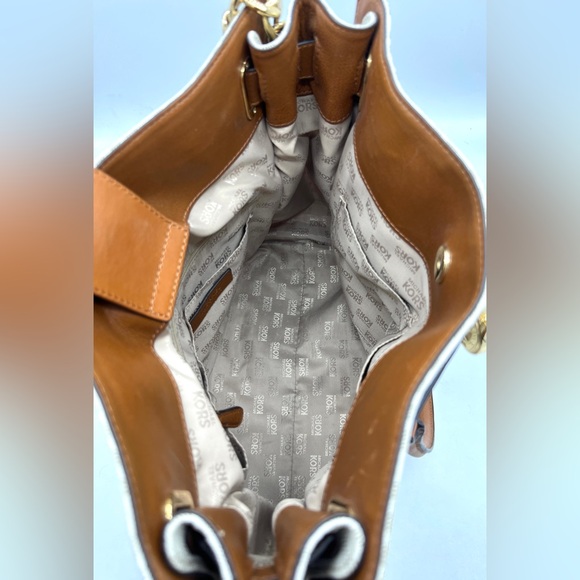 Michael Kors Hamilton Signature Large Tote - Picture 13 of 16